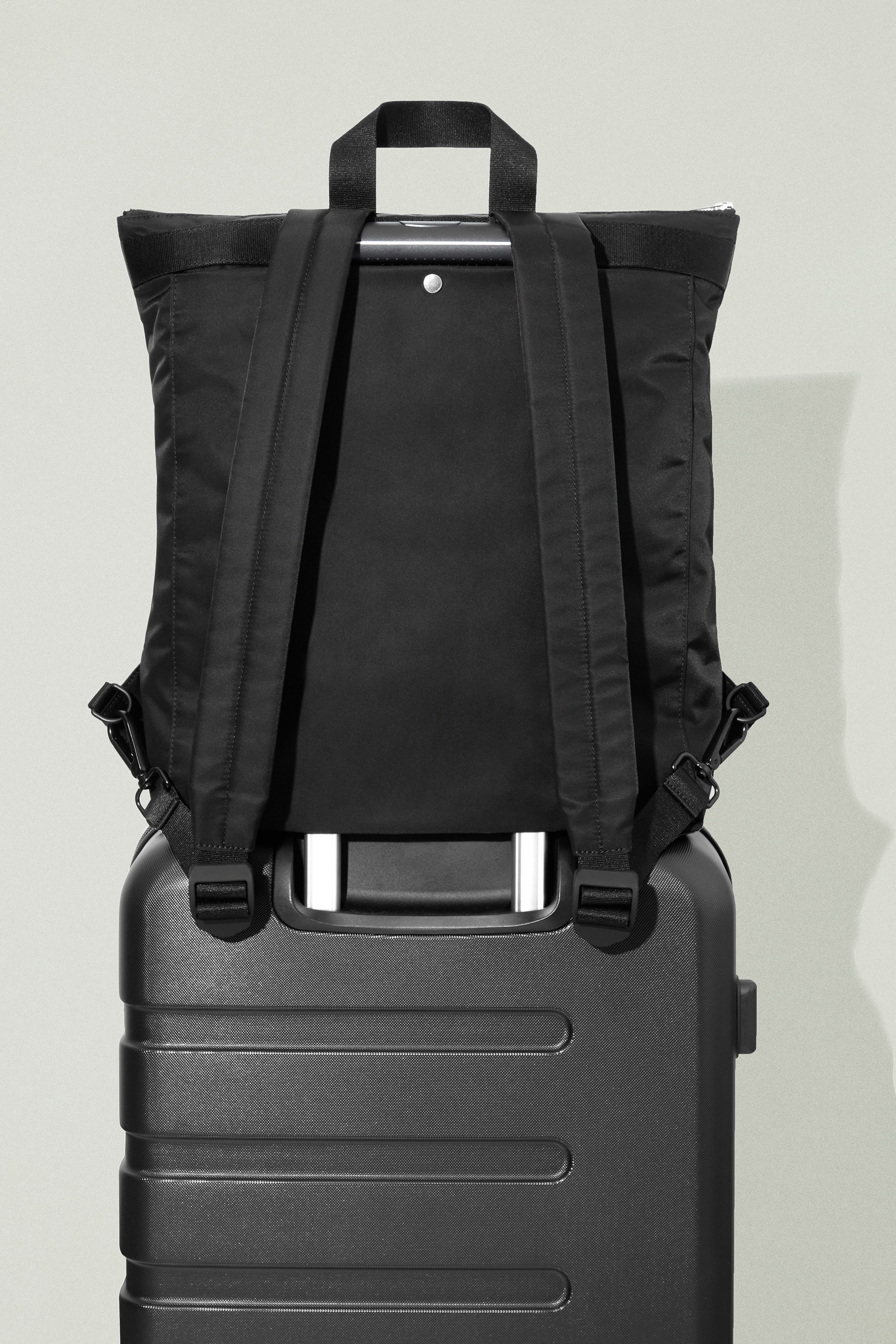 Collections: The travel system - COS | COS