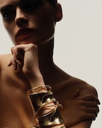 Placeholder for: person wearing bungles