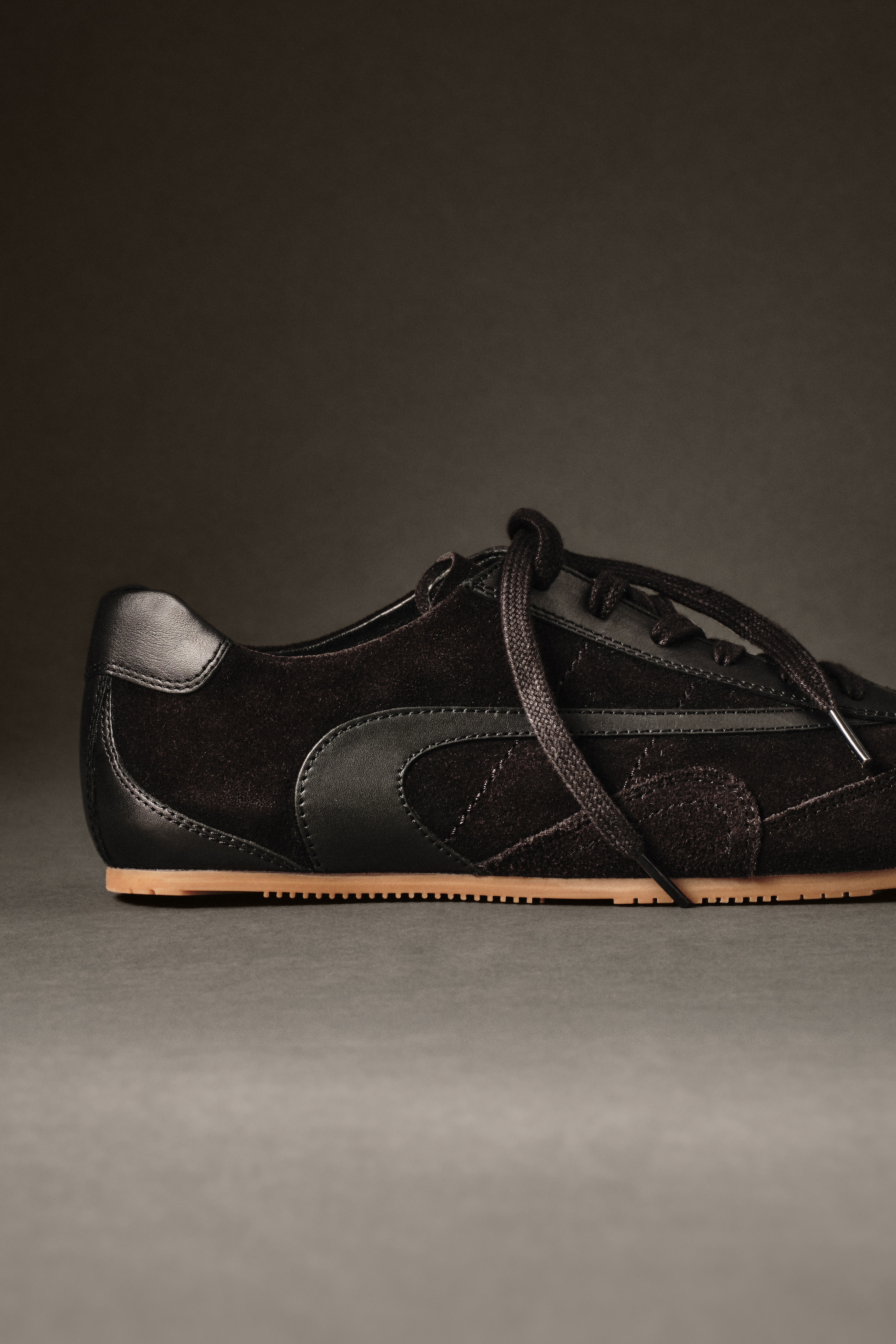 black trainers