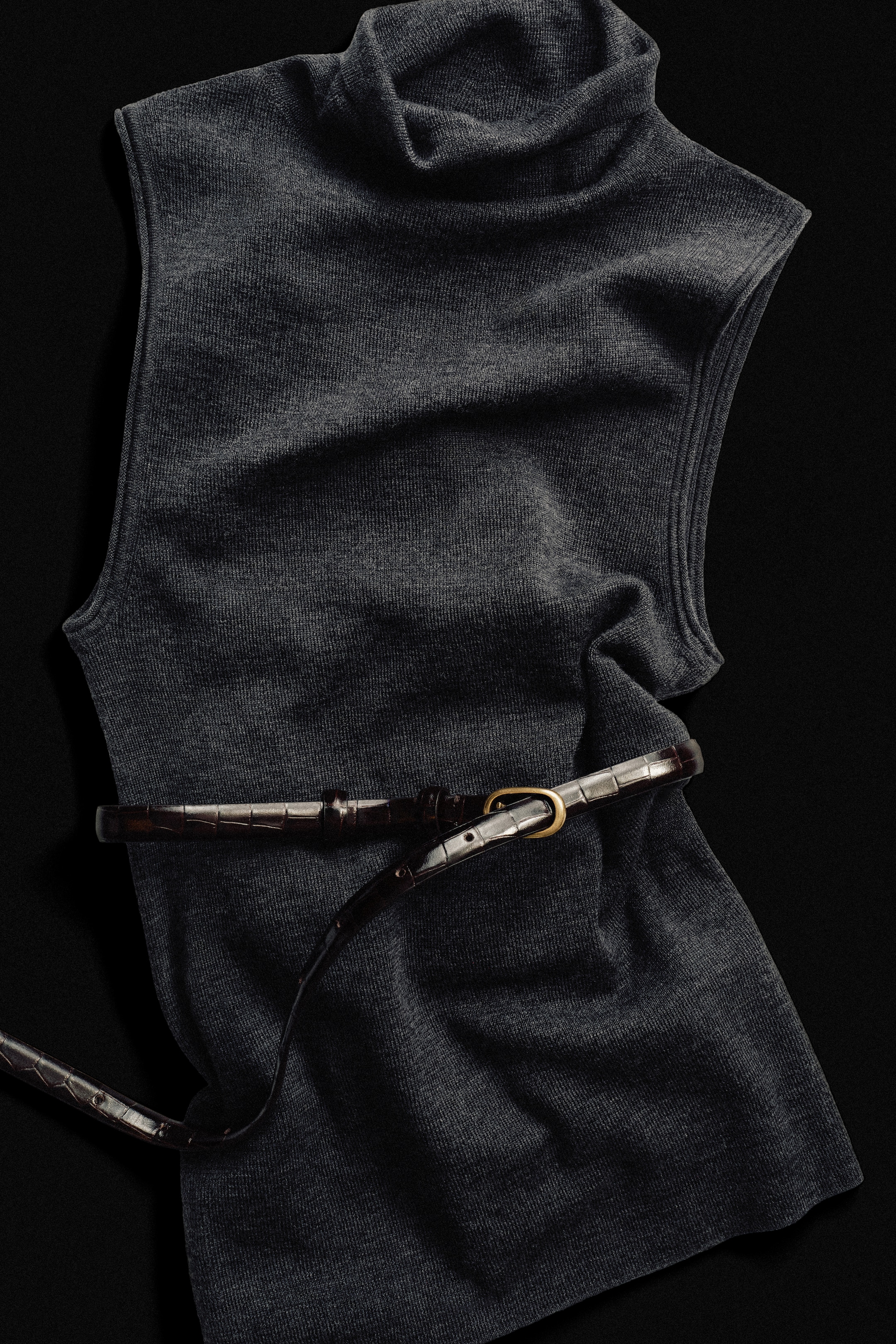 Merino wool shirt with belt