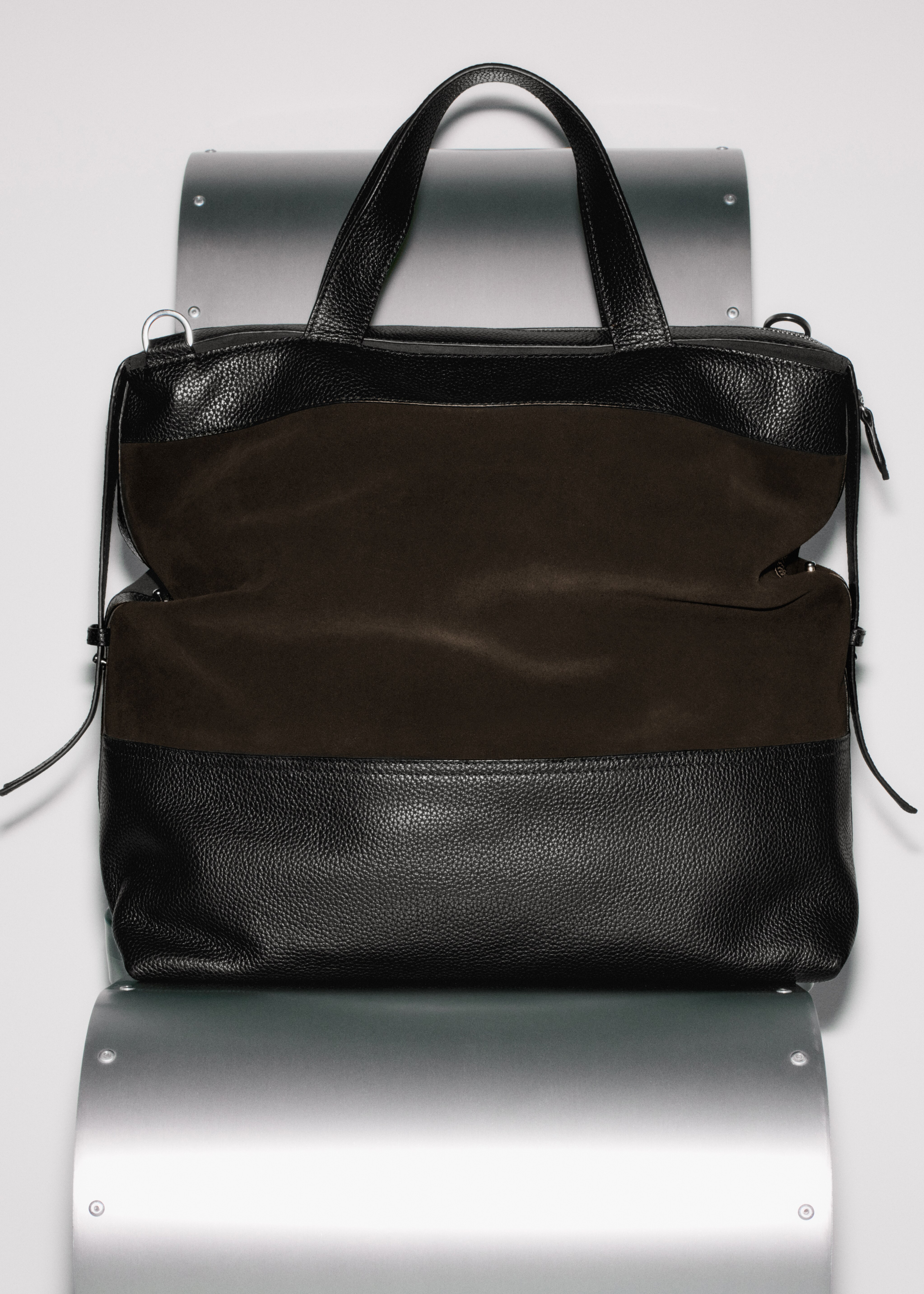 COS CLOUD TOTE トートバッグ CLOUD TOTE BAG - CHALK | COS