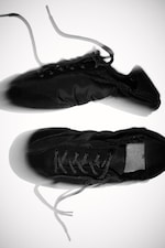 Placeholder for: black sneaker