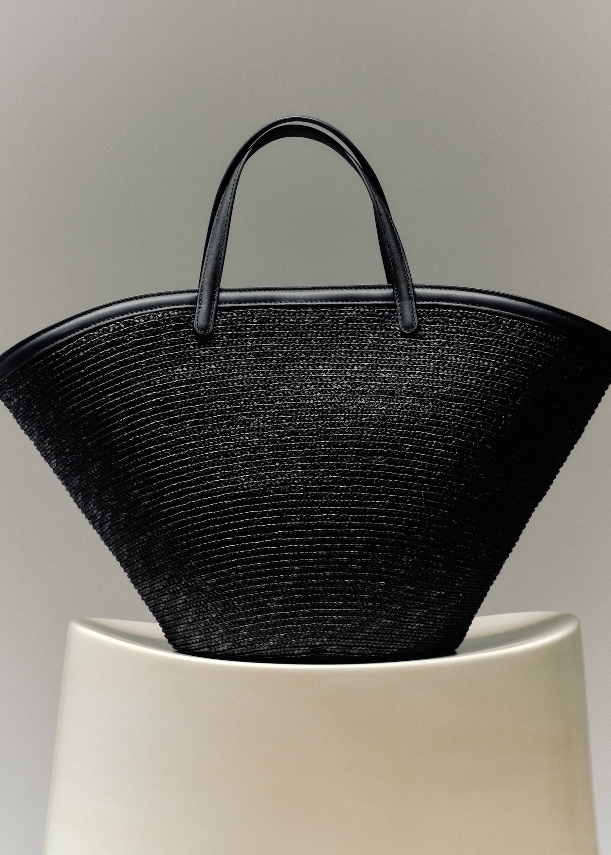 straw bag black