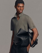 Placeholder for: model wearing grey T-shirt