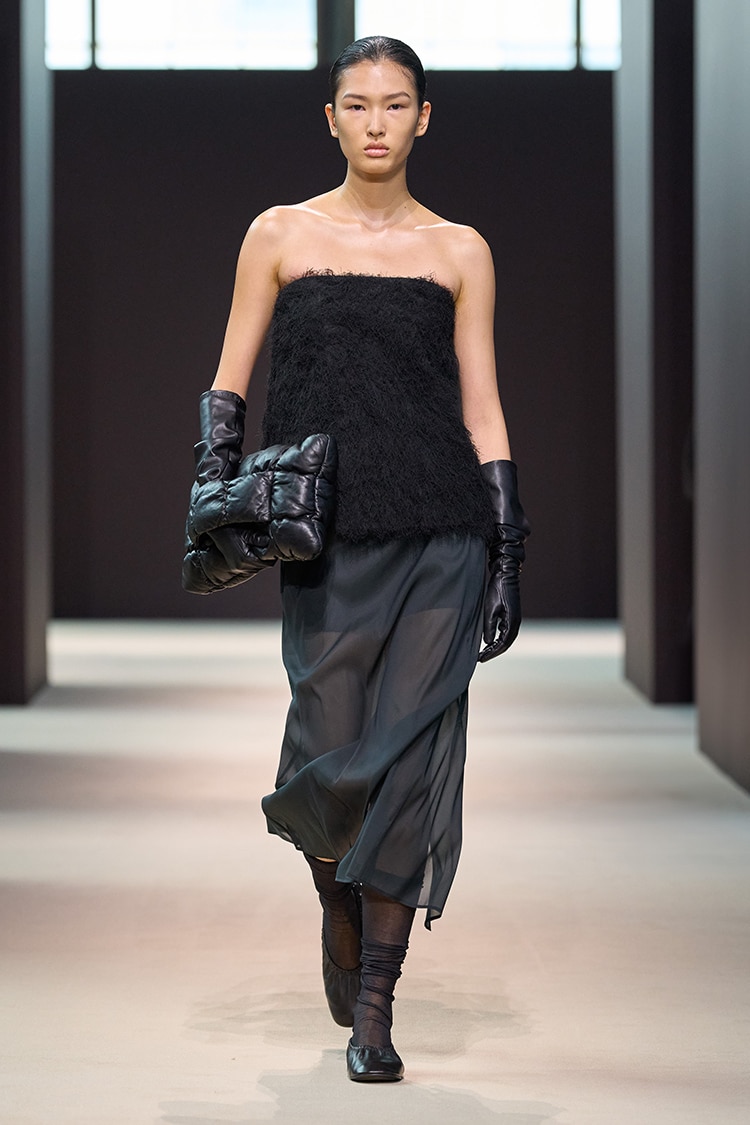 The COS quilted bag collection: oversized, micro & mini | COS The COS quilted bag collection: oversized, micro & mini | COS