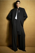 Placeholder for: Person wearing black