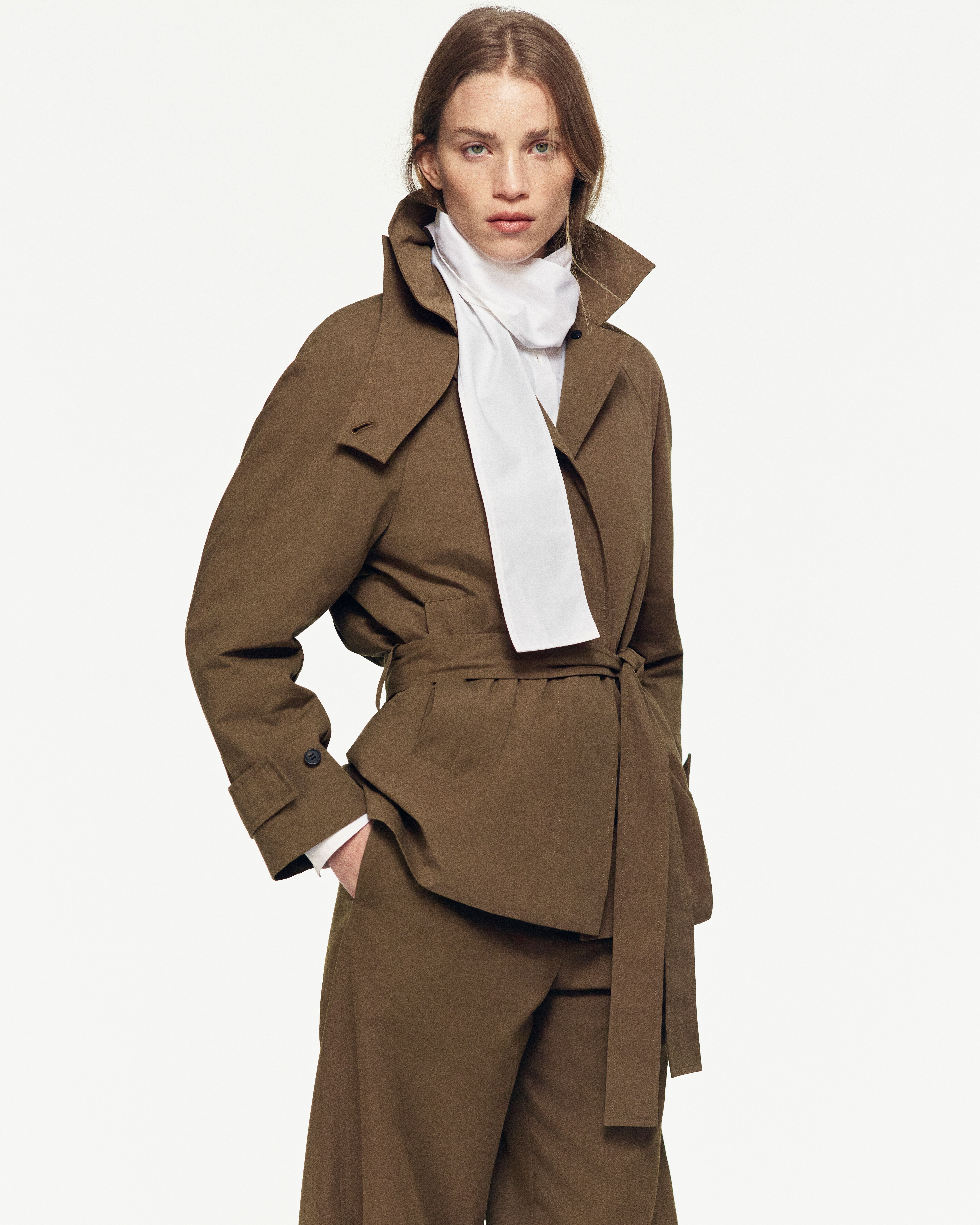 BELTED COTTON SHORT TRENCH COAT - BROWN | COS US